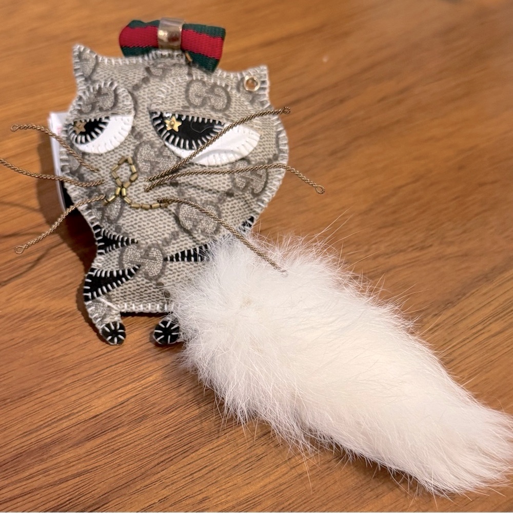 Auth GUCCI Embellished Cat Bag Charm (no clip attached)